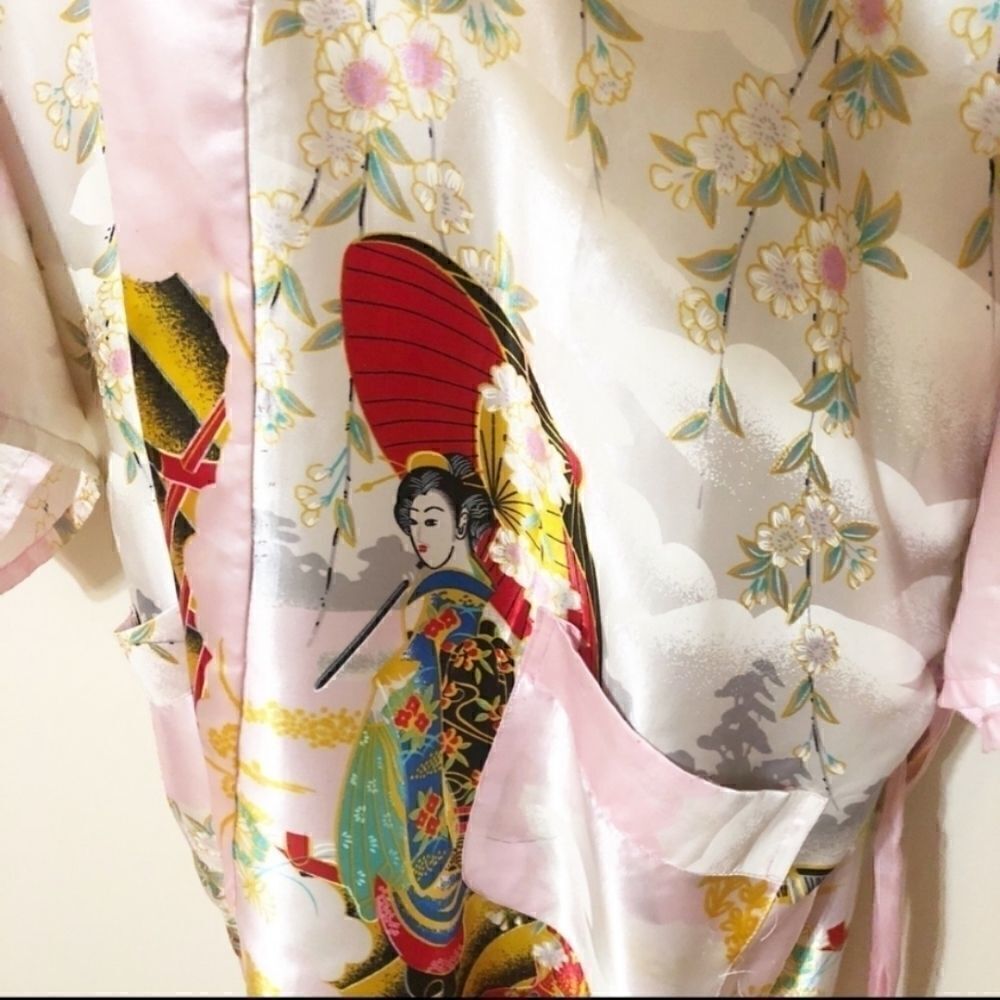 Sale! Vintage Japanese Kimono Robe - Picture 5 of 6
